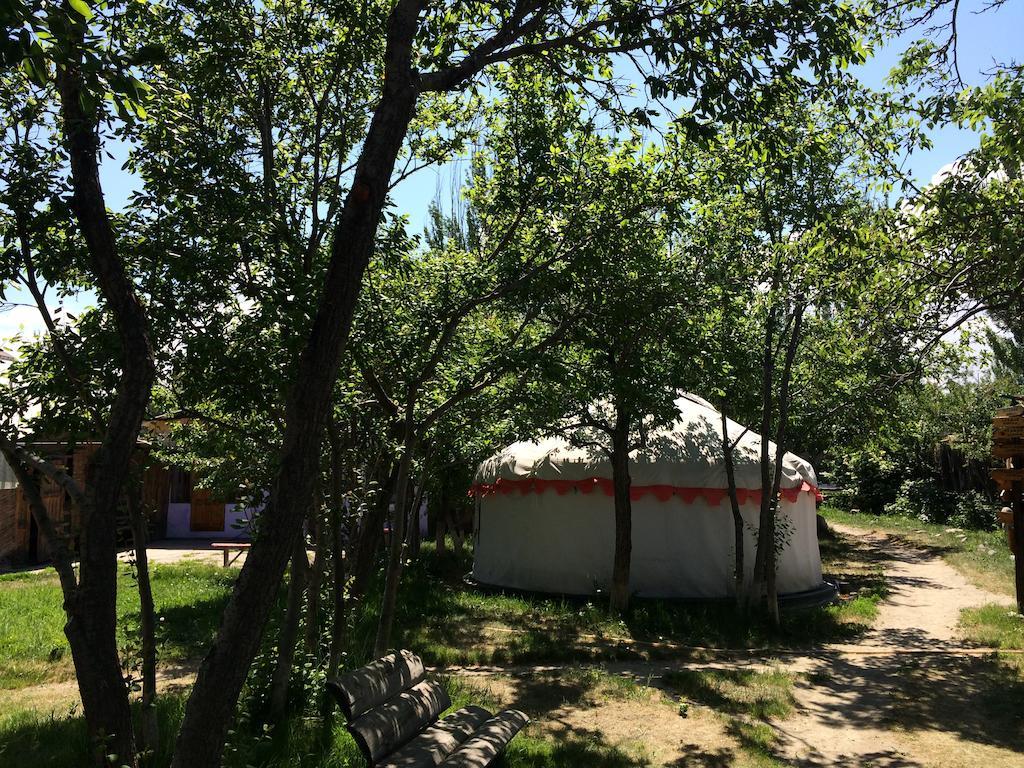 Arista Yurt Camp Hotel Karakol Ruang foto