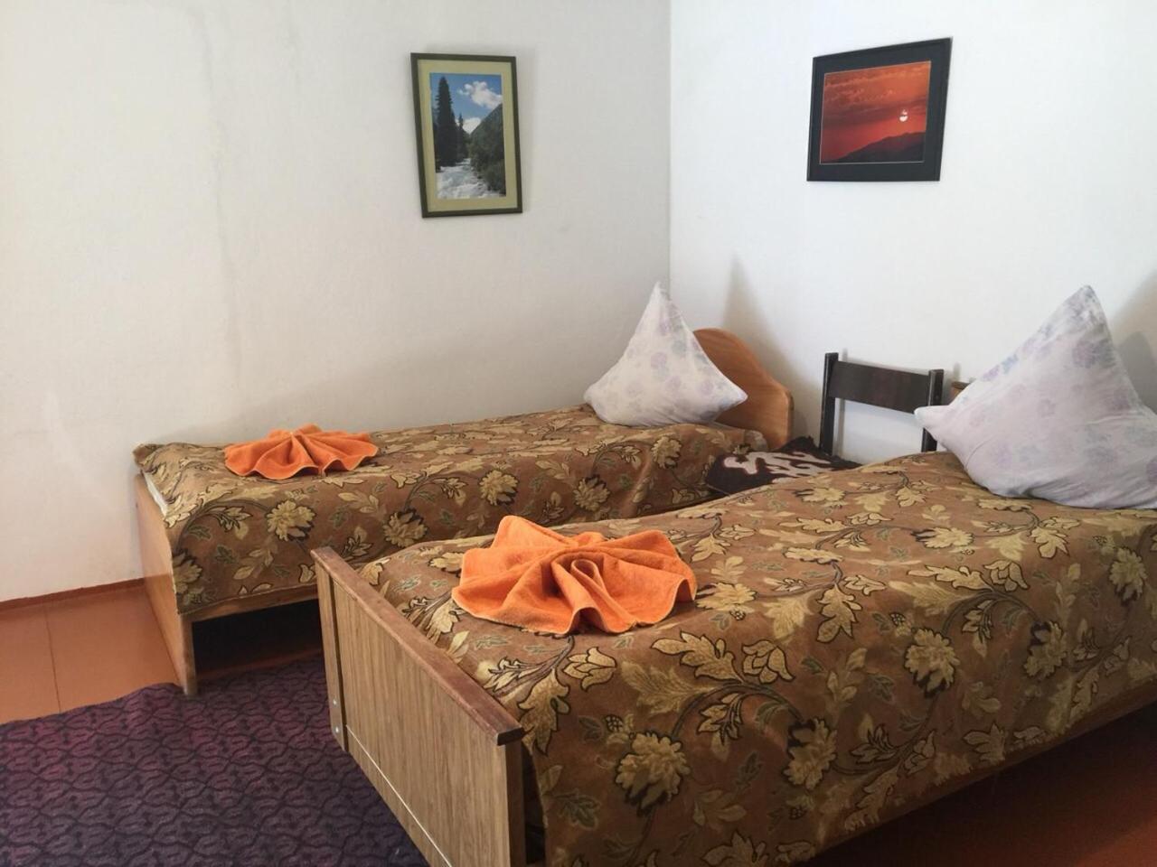 Arista Yurt Camp Hotel Karakol Bagian luar foto